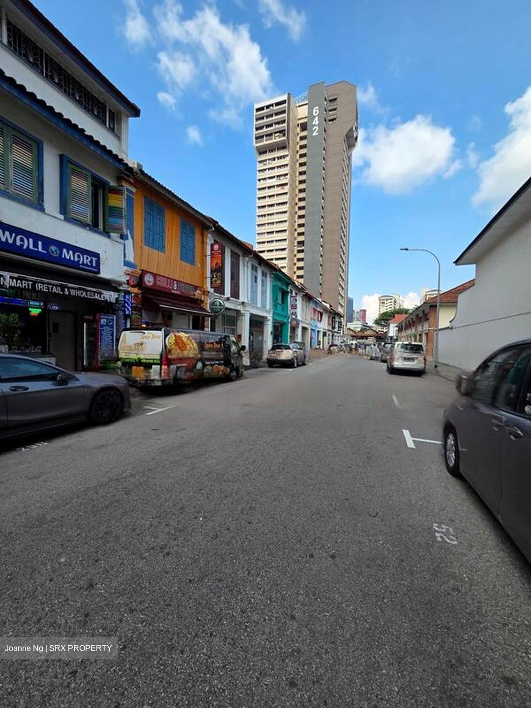 Rowell Road (D8), Retail #477296311